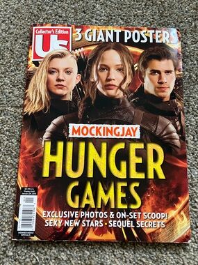 2015 HUNGER GAMES MOCKINGJAY Magazine #1 FN 6.0 Jennifer Lawrence w/ 3 Posters